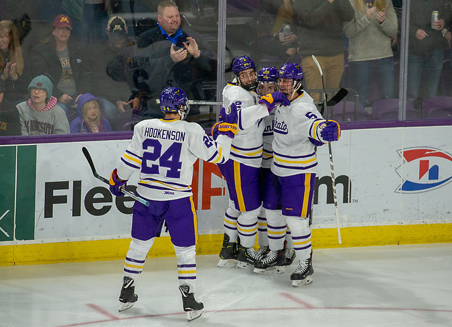3 Nov 18: The Minnesota State University Mavericks host the University of Minnesota Golden Gophers in a non-conference matchup at Verizon Wireless Center in Mankato, MN. (Jim Rosvold)